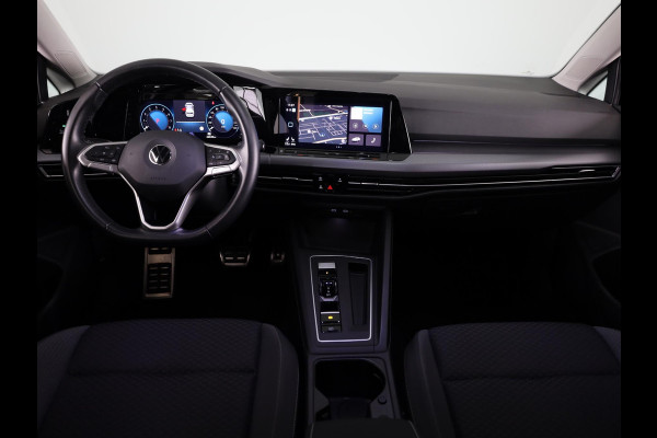Volkswagen Golf 1.0 eTSI Life Active 110PK DSG | Navigatie | achteruitrijcamera | LED plus | 17" LM velgen |