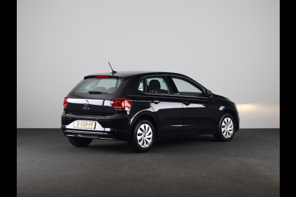 Volkswagen Polo 1.0 TSI Comfortline Business 95 PK | Navigatie | Parkeersensoren voor en achter | Automatische airco |
