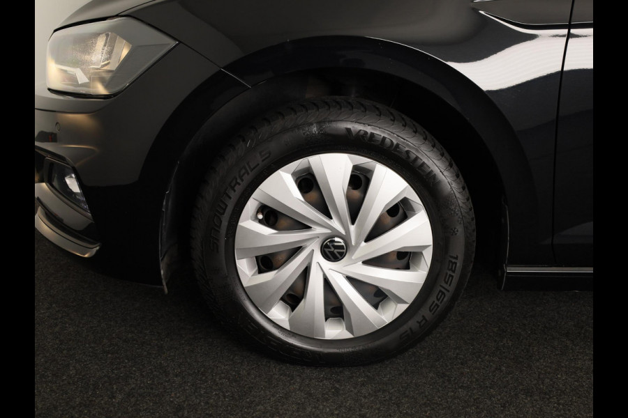 Volkswagen Polo 1.0 TSI Comfortline Business 95 PK | Navigatie | Parkeersensoren voor en achter | Automatische airco |