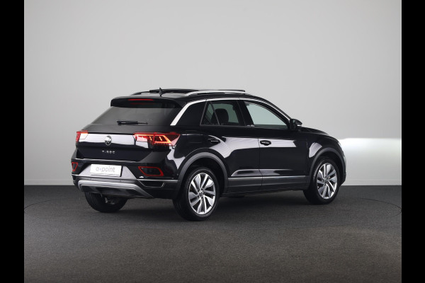 Volkswagen T-Roc 1.5 TSI Style 150 PK DSG | Panorama dak | Keyless entry/start | Matrix koplampen | Stoelverwarming | 18" LM velgen |