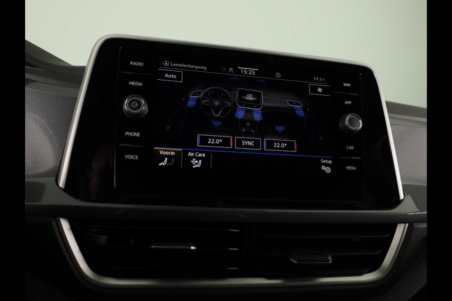 Volkswagen T-Roc 1.5 TSI Style 150 PK DSG | Panorama dak | Keyless entry/start | Matrix koplampen | Stoelverwarming | 18" LM velgen |