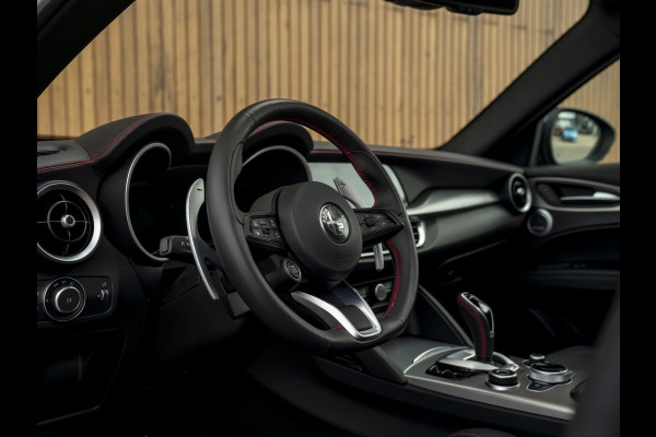 Alfa Romeo Stelvio 2.0T GME AWD Competizione 280pk | Pano-dak | Harman/Kardon | 21 inch | Lederen dash.