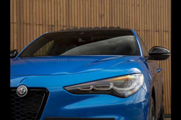 Alfa Romeo Stelvio 2.0T GME AWD Competizione 280pk | Pano-dak | Harman/Kardon | 21 inch | Lederen dash.