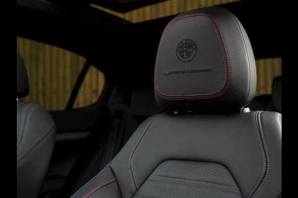 Alfa Romeo Stelvio 2.0T GME AWD Competizione 280pk | Pano-dak | Harman/Kardon | 21 inch | Lederen dash.