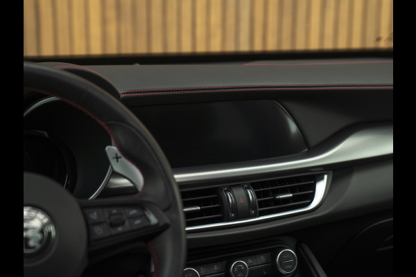 Alfa Romeo Stelvio 2.0T GME AWD Competizione 280pk | Pano-dak | Harman/Kardon | 21 inch | Lederen dash.