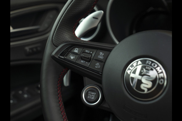 Alfa Romeo Stelvio 2.0T GME AWD Competizione 280pk | Pano-dak | Harman/Kardon | 21 inch | Lederen dash.