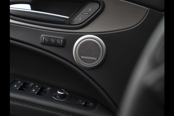 Alfa Romeo Stelvio 2.0T GME AWD Competizione 280pk | Pano-dak | Harman/Kardon | 21 inch | Lederen dash.