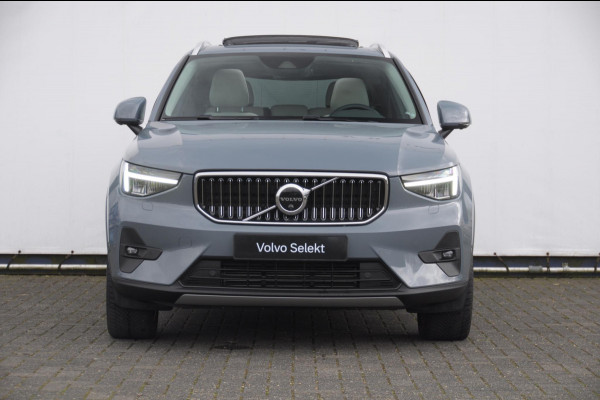 Volvo XC40 T4 211PK Automaat Ultimate Bright / Panoramadak/ Elektrische stoelen met geheugen/ Elektrische achterklep/ Parkeersensoren met 360 Camera/ Stoel en stuurwielverwarming/ Mistlampen/ Luxe bekleding/ /19" Velgen/ Harman kardon audio/ Apple carplay