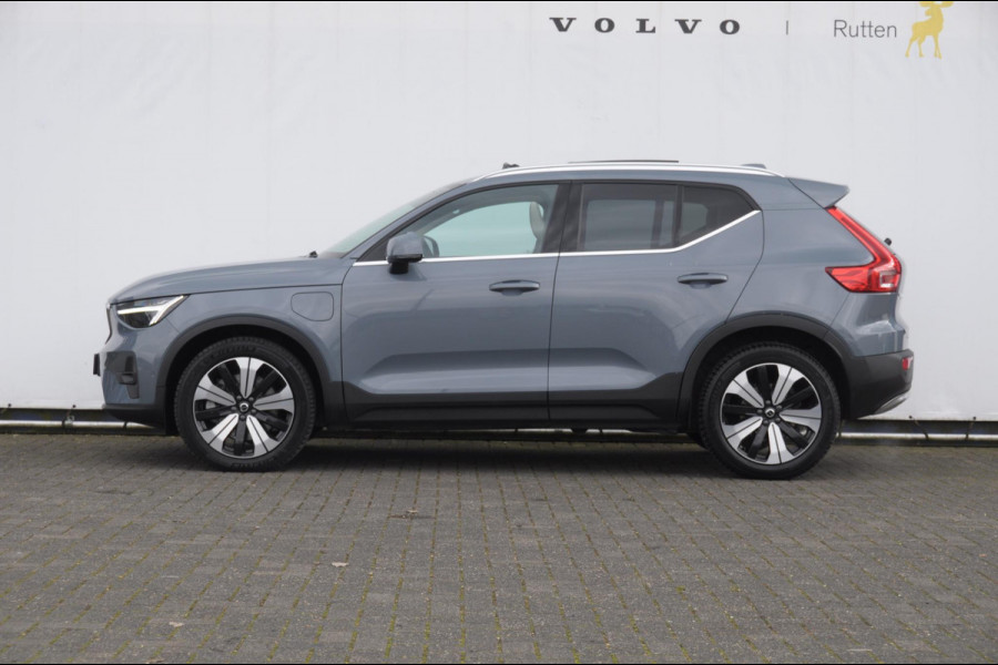 Volvo XC40 T4 211PK Automaat Ultimate Bright / Panoramadak/ Elektrische stoelen met geheugen/ Elektrische achterklep/ Parkeersensoren met 360 Camera/ Stoel en stuurwielverwarming/ Mistlampen/ Luxe bekleding/ /19" Velgen/ Harman kardon audio/ Apple carplay