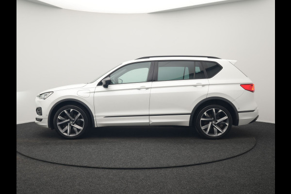 Seat Tarraco 1.4 TSI e-Hybrid FR PHEV 245pk Dealer O.H. | Trekhaak Af Fabriek | Adaptive Cruise | 360 Camera | Sportstoelen Memory & Verwarmd | Stuur Verwarmd | Keyless | Blis | 20"L.M | Apple Carplay | Navigatie | DAB | Plug In Hybrid |