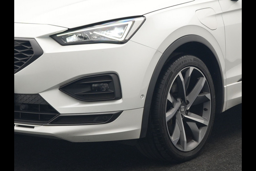 Seat Tarraco 1.4 TSI e-Hybrid FR PHEV 245pk Dealer O.H. | Trekhaak Af Fabriek | Adaptive Cruise | 360 Camera | Sportstoelen Memory & Verwarmd | Stuur Verwarmd | Keyless | Blis | 20"L.M | Apple Carplay | Navigatie | DAB | Plug In Hybrid |
