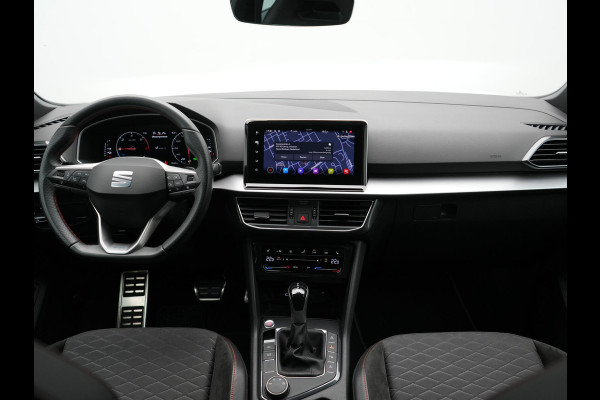 Seat Tarraco 1.4 TSI e-Hybrid FR PHEV 245pk Dealer O.H. | Trekhaak Af Fabriek | Adaptive Cruise | 360 Camera | Sportstoelen Memory & Verwarmd | Stuur Verwarmd | Keyless | Blis | 20"L.M | Apple Carplay | Navigatie | DAB | Plug In Hybrid |