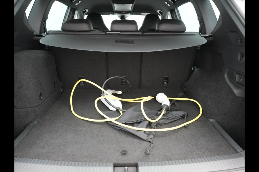 Seat Tarraco 1.4 TSI e-Hybrid FR PHEV 245pk Dealer O.H. | Trekhaak Af Fabriek | Adaptive Cruise | 360 Camera | Sportstoelen Memory & Verwarmd | Stuur Verwarmd | Keyless | Blis | 20"L.M | Apple Carplay | Navigatie | DAB | Plug In Hybrid |