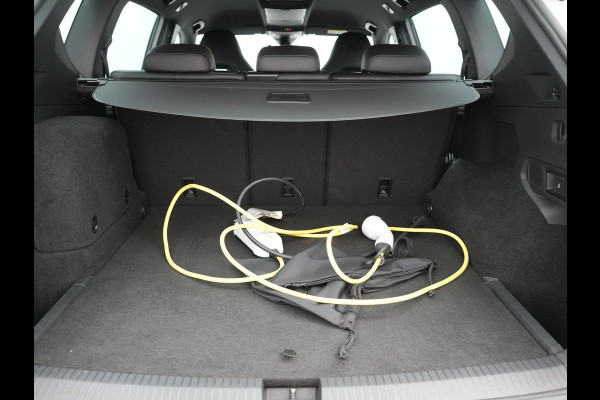 Seat Tarraco 1.4 TSI e-Hybrid FR PHEV 245pk Dealer O.H. | Trekhaak Af Fabriek | Adaptive Cruise | 360 Camera | Sportstoelen Memory & Verwarmd | Stuur Verwarmd | Keyless | Blis | 20"L.M | Apple Carplay | Navigatie | DAB | Plug In Hybrid |