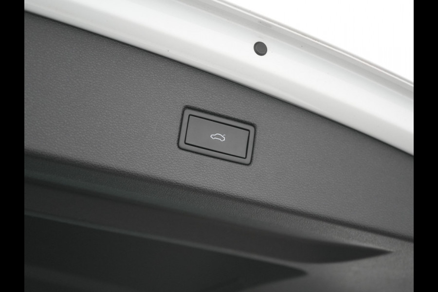 Seat Tarraco 1.4 TSI e-Hybrid FR PHEV 245pk Dealer O.H. | Trekhaak Af Fabriek | Adaptive Cruise | 360 Camera | Sportstoelen Memory & Verwarmd | Stuur Verwarmd | Keyless | Blis | 20"L.M | Apple Carplay | Navigatie | DAB | Plug In Hybrid |