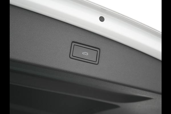 Seat Tarraco 1.4 TSI e-Hybrid FR PHEV 245pk Dealer O.H. | Trekhaak Af Fabriek | Adaptive Cruise | 360 Camera | Sportstoelen Memory & Verwarmd | Stuur Verwarmd | Keyless | Blis | 20"L.M | Apple Carplay | Navigatie | DAB | Plug In Hybrid |