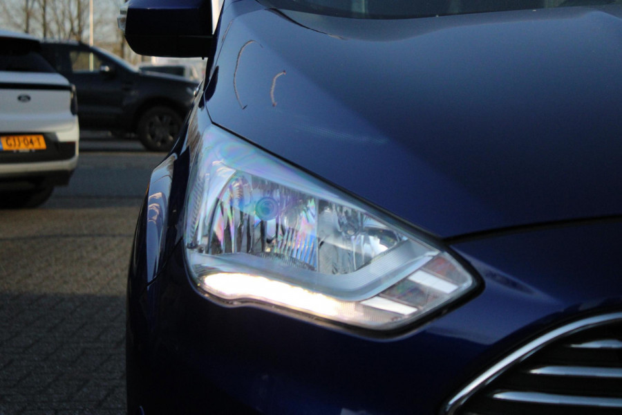 Ford Grand C-Max 1.0 Titanium 125pk | Trekhaak | Sensoren Voor & Achter | verwarmd voorruit