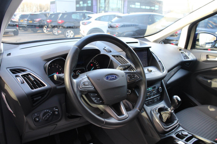 Ford Grand C-Max 1.0 Titanium 125pk | Trekhaak | Sensoren Voor & Achter | verwarmd voorruit