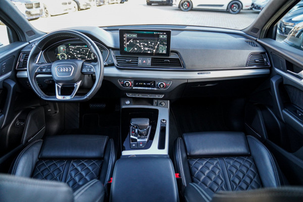 Audi Q5 Sportback 55 TFSI e Quattro | 2 x S-line | RS Zetels | Panorama | Luchtvering | Camera | Audi Drive Select | Apple Carplay