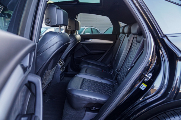 Audi Q5 Sportback 55 TFSI e Quattro | 2 x S-line | RS Zetels | Panorama | Luchtvering | Camera | Audi Drive Select | Apple Carplay