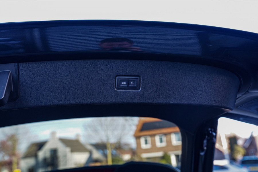 Audi Q5 Sportback 55 TFSI e Quattro | 2 x S-line | RS Zetels | Panorama | Luchtvering | Camera | Audi Drive Select | Apple Carplay