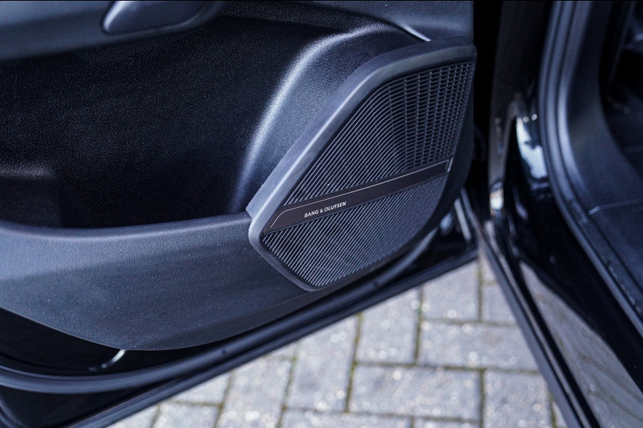 Audi Q5 Sportback 55 TFSI e Quattro | 2 x S-line | RS Zetels | Panorama | Luchtvering | Camera | Audi Drive Select | Apple Carplay