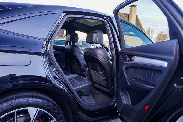 Audi Q5 Sportback 55 TFSI e Quattro | 2 x S-line | RS Zetels | Panorama | Luchtvering | Camera | Audi Drive Select | Apple Carplay