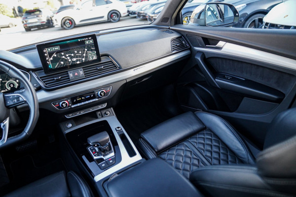 Audi Q5 Sportback 55 TFSI e Quattro | 2 x S-line | RS Zetels | Panorama | Luchtvering | Camera | Audi Drive Select | Apple Carplay