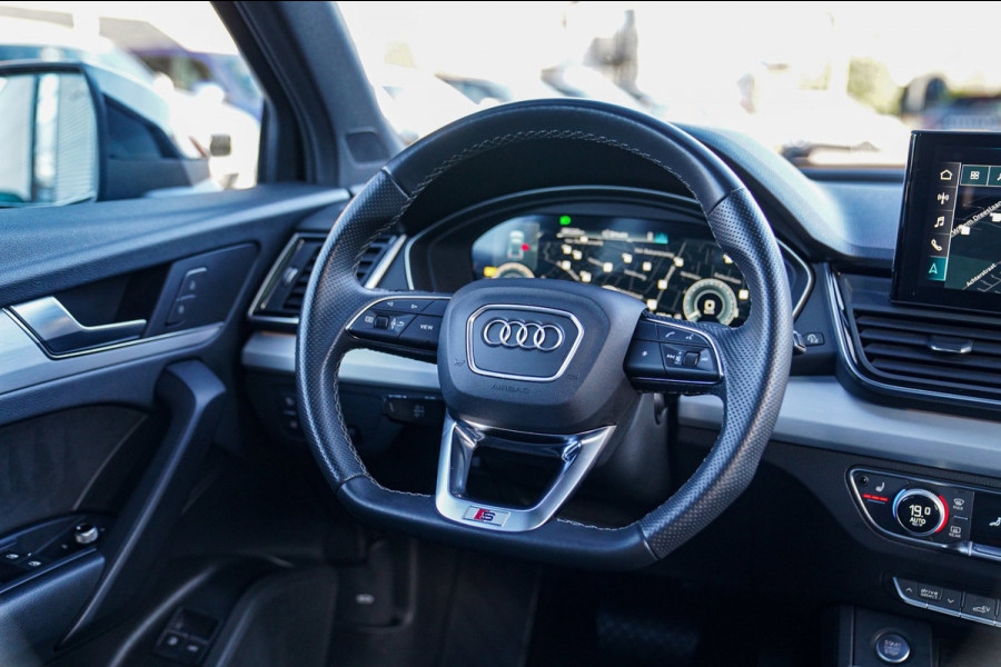 Audi Q5 Sportback 55 TFSI e Quattro | 2 x S-line | RS Zetels | Panorama | Luchtvering | Camera | Audi Drive Select | Apple Carplay