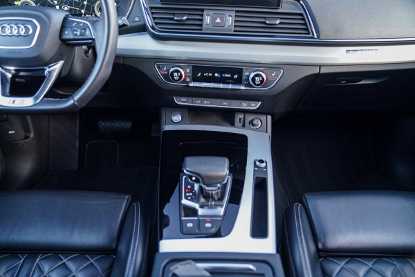 Audi Q5 Sportback 55 TFSI e Quattro | 2 x S-line | RS Zetels | Panorama | Luchtvering | Camera | Audi Drive Select | Apple Carplay