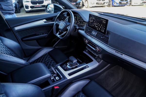 Audi Q5 Sportback 55 TFSI e Quattro | 2 x S-line | RS Zetels | Panorama | Luchtvering | Camera | Audi Drive Select | Apple Carplay