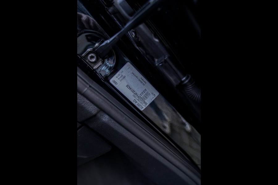 Audi Q5 Sportback 55 TFSI e Quattro | 2 x S-line | RS Zetels | Panorama | Luchtvering | Camera | Audi Drive Select | Apple Carplay