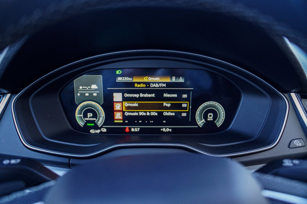 Audi Q5 Sportback 55 TFSI e Quattro | 2 x S-line | RS Zetels | Panorama | Luchtvering | Camera | Audi Drive Select | Apple Carplay
