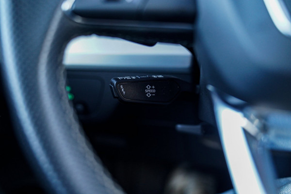 Audi Q5 Sportback 55 TFSI e Quattro | 2 x S-line | RS Zetels | Panorama | Luchtvering | Camera | Audi Drive Select | Apple Carplay