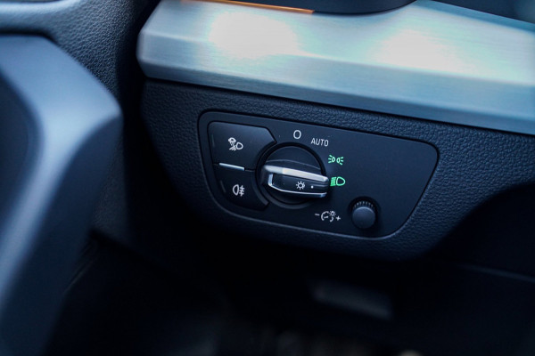 Audi Q5 Sportback 55 TFSI e Quattro | 2 x S-line | RS Zetels | Panorama | Luchtvering | Camera | Audi Drive Select | Apple Carplay