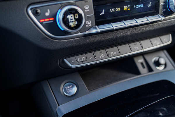 Audi Q5 Sportback 55 TFSI e Quattro | 2 x S-line | RS Zetels | Panorama | Luchtvering | Camera | Audi Drive Select | Apple Carplay