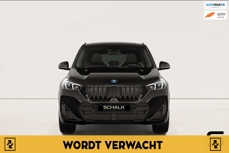BMW X1 XDrive30e|M-sportpakket|Pano|Cam|Leder|Sportstoelen