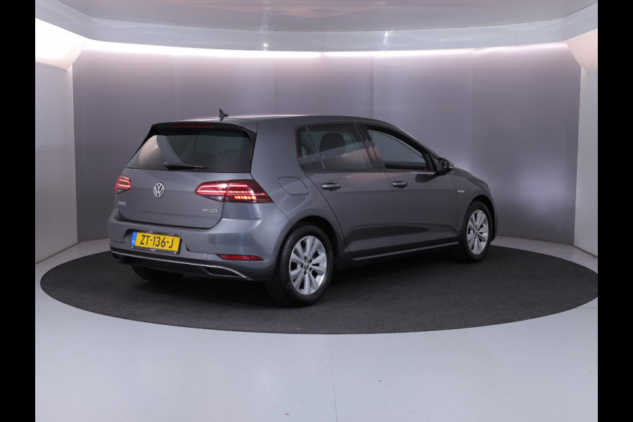 Volkswagen Golf 1.5 TSI Comfortline Business 130pk 6bak| navi| LM-velgen| Parksensors| verwarmde voorstoelen