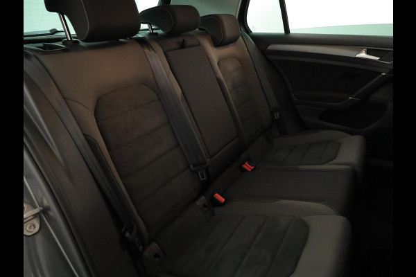 Volkswagen Golf 1.5 TSI Comfortline Business 130pk 6bak| navi| LM-velgen| Parksensors| verwarmde voorstoelen