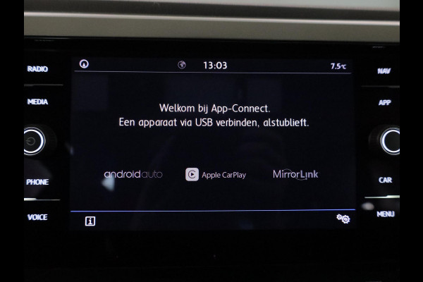 Volkswagen Polo 1.0 TSI Comfortline 95 pk | Navigatie | Parkeersensoren | Adaptieve cruise control | Apple Carplay/Android Auto |