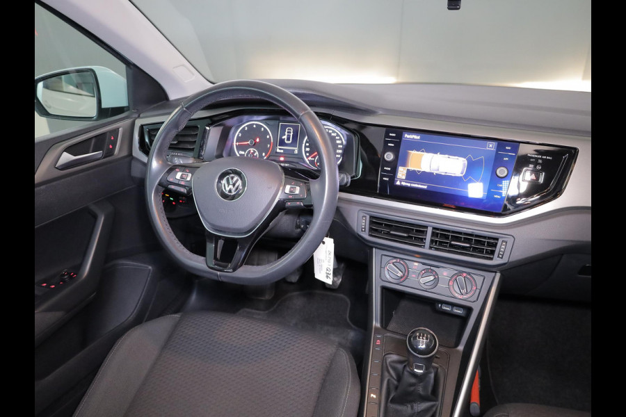 Volkswagen Polo 1.0 TSI Comfortline 95 pk | Navigatie | Parkeersensoren | Adaptieve cruise control | Apple Carplay/Android Auto |