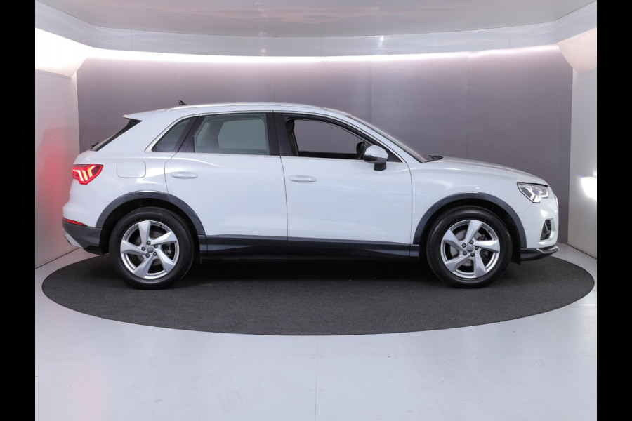 Audi Q3 35 TFSI Business Edition 150pk S-tronic | 18'LM-velgen| Navigatie | verwarmde voorstoelen | Adaptive cruise controle
