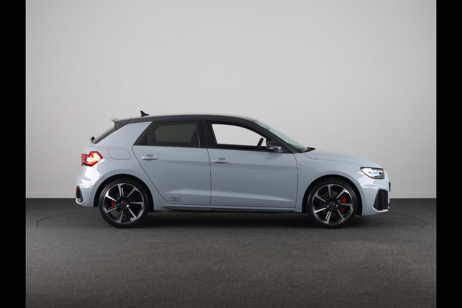 Audi A1 Sportback 40 TFSI S Line 207pk | Led koplampen | 18 inch Lichtmetalen velgen | Sportstoelen | Stoelverwarming | Navigatie