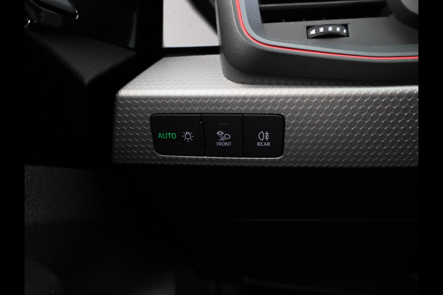 Audi A1 Sportback 40 TFSI S Line 207pk | Led koplampen | 18 inch Lichtmetalen velgen | Sportstoelen | Stoelverwarming | Navigatie