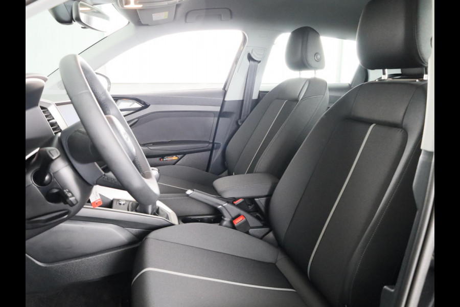 Audi A1 Sportback 25 TFSI Advanced edition 95pk | Parkeerhulp plus | Automatische airco | Navigatie via App | 17 inch lichtmetalen velgen | Dak in contrast kleur