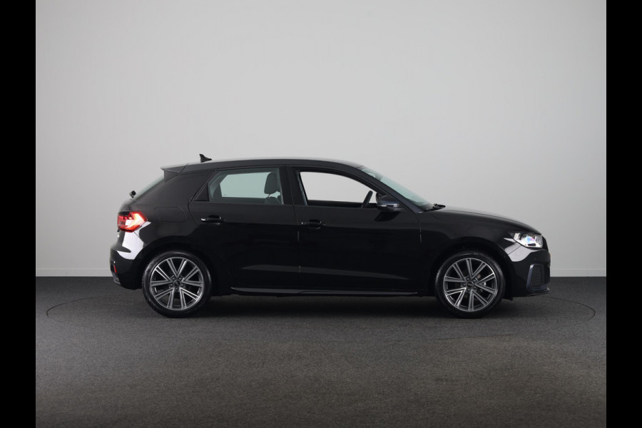Audi A1 Sportback 25 TFSI Advanced edition 95pk | Parkeerhulp plus | Automatische airco | Navigatie via App | 17 inch lichtmetalen velgen | Dak in contrast kleur