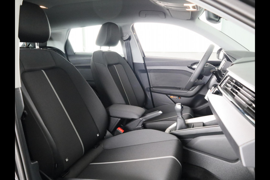 Audi A1 Sportback 25 TFSI Advanced edition 95pk | Parkeerhulp plus | Automatische airco | Navigatie via App | 17 inch lichtmetalen velgen | Dak in contrast kleur