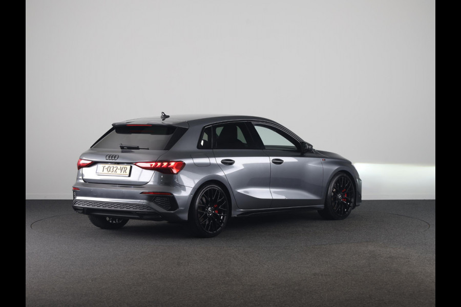 Audi A3 Sportback 45 TFSI e S edition Competition 245pk | Navigatie | Parkeercamera | Adaptieve cruise controle | Stoelverwarming