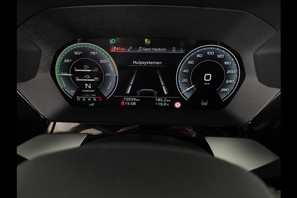 Audi A3 Sportback 45 TFSI e S edition Competition 245pk | Navigatie | Parkeercamera | Adaptieve cruise controle | Stoelverwarming