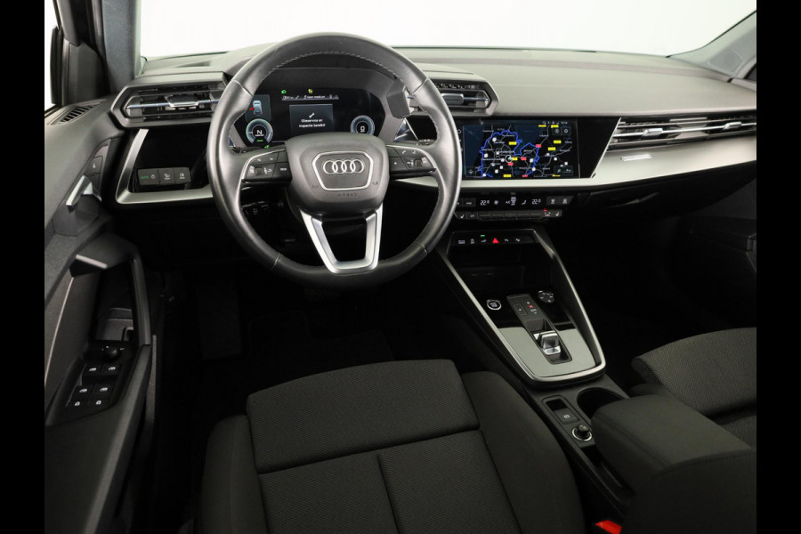 Audi A3 Sportback 45 TFSI e S edition Competition 245pk | Navigatie | Parkeercamera | Adaptieve cruise controle | Stoelverwarming